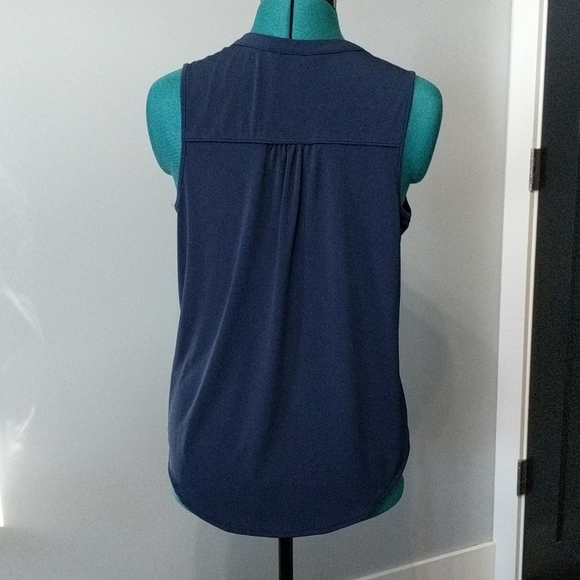 Banana Republic Navy Tank - Picture 2 of 4